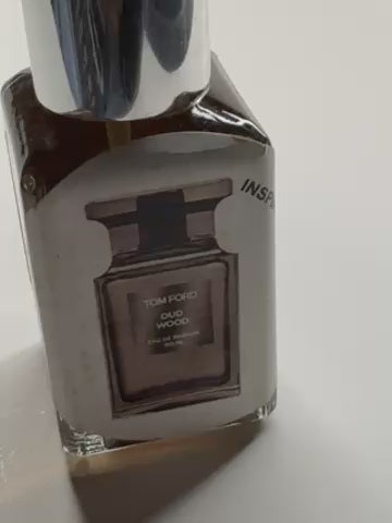 Tom Ford Oud Wood Impression ( bx saw dust)